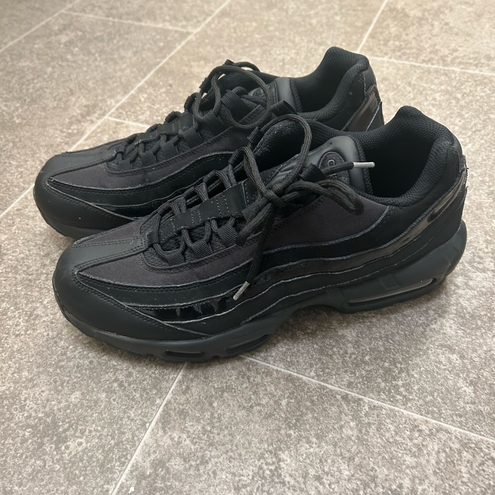Airmaxs 95 All black